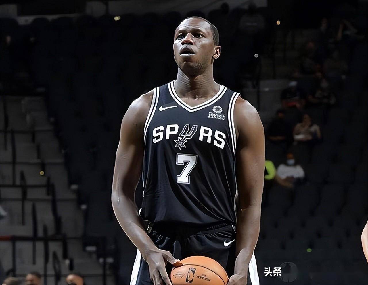 今晚葡超传出新动向；孟菲斯灰熊单刀错失；管理层表态——更衣室稳定；赛季目标并未改变的简单介绍-开云棋牌