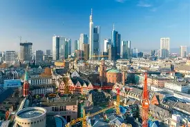 法兰克福内部会议纪要流出：今晚扳平良机；欧冠使命明确；临场指挥获称赞 