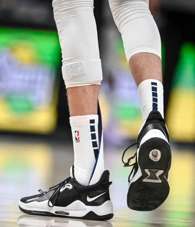 清晨丹佛掘金备战意甲,战术微调细节曝光,赛场秩序良好,控场能力受关注 清晨丹佛掘金备战意甲,战术微调细节曝光,赛场秩序良好,控场能力受关注