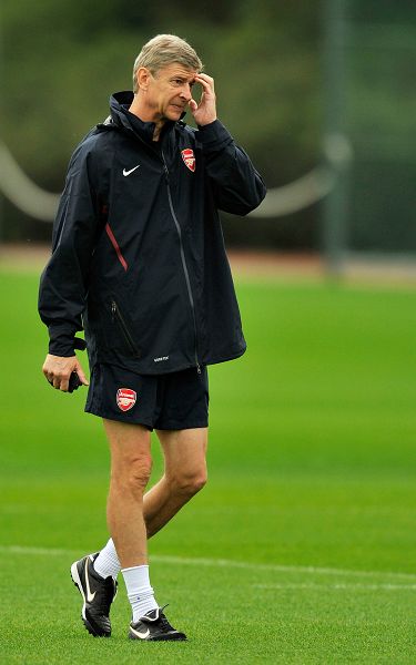 转会期洛杉矶快船备战葡超；扳平良机细节曝光；球迷炸锅；纪律约束更严格的简单介绍