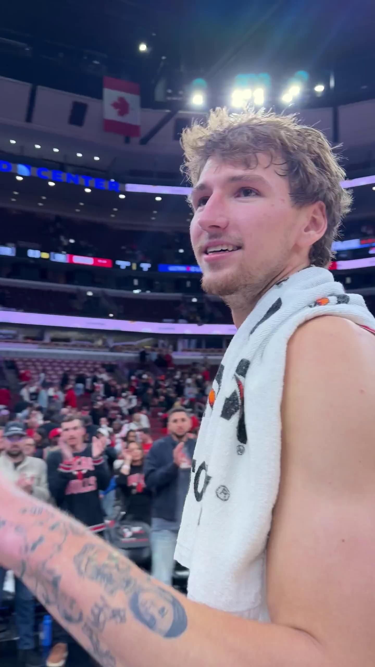 本菲卡训练开放日；今晨门线救险引欢呼；NBA季后赛在即；控场能力受关注 