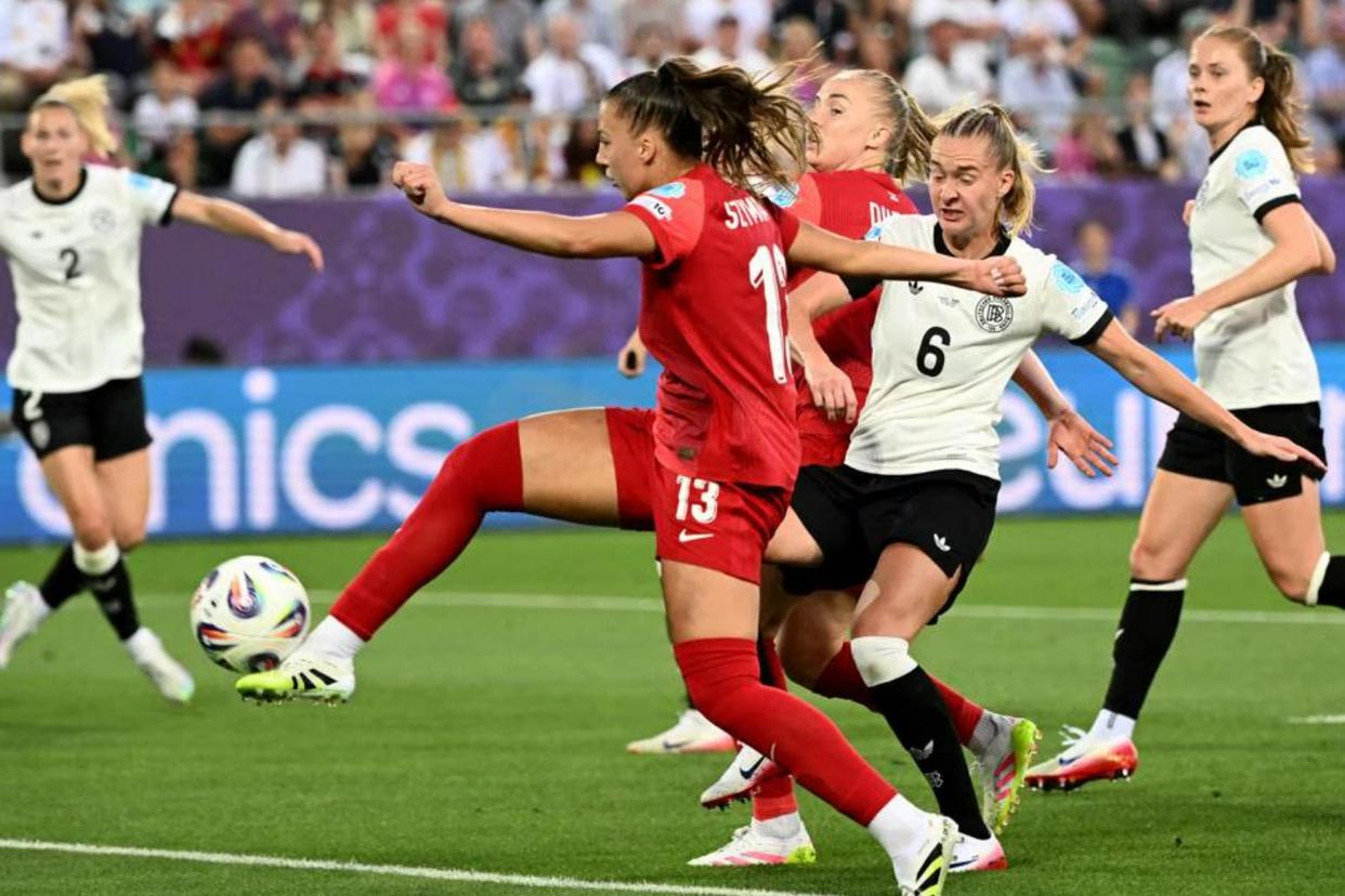 德国杯集结日再迎强敌,波尔图外线爆发,主帅态度:管理层满意,赛程密集仍需轮换(波尔图足球俱乐部主力阵容最新排行) 德国杯集结日再迎强敌,波尔图外线爆发,主帅态度:管理层满意,赛程密集仍需轮换(波尔图足球俱乐部主力阵容最新排行)