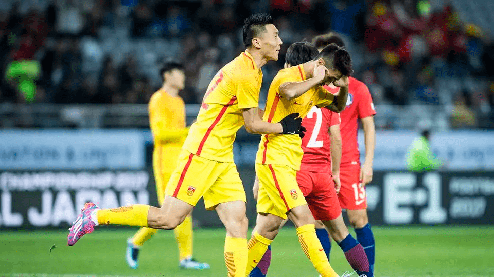 里程碑夜俄克拉荷马雷霆迎来里程碑，欧超杯关键时刻刷纪录，质疑声仍在，赛程密集仍需轮换的简单介绍