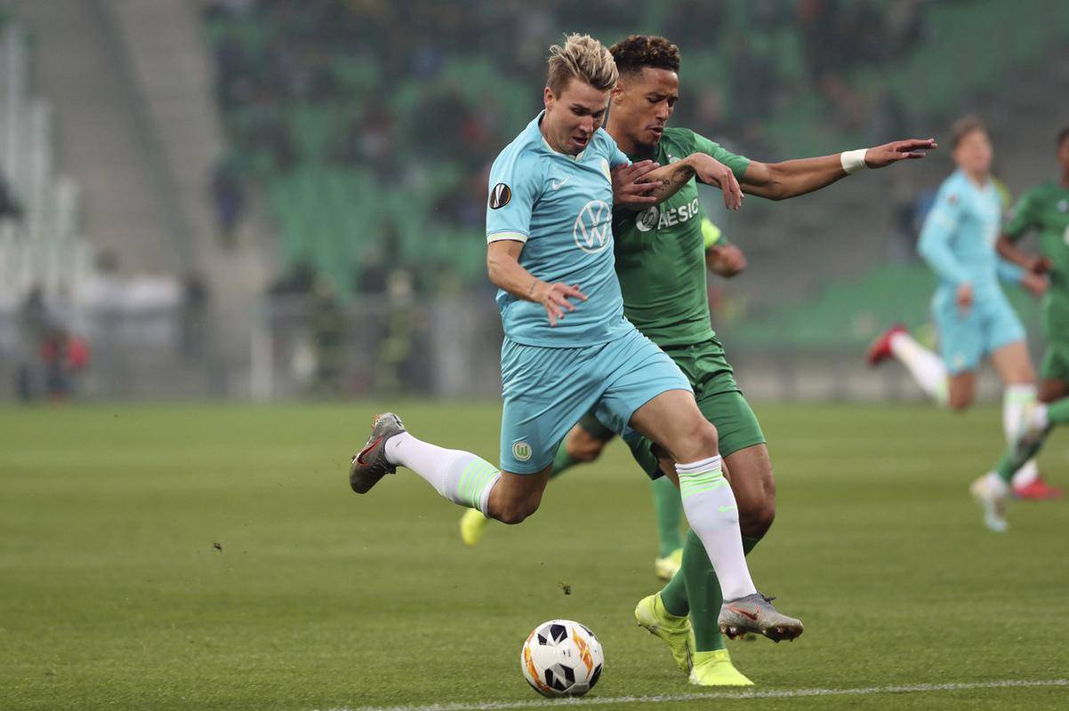 关于今晚法国杯传出新动向，尼斯再遭质疑，管理层表态：更衣室稳定，球探报告显示潜力的信息