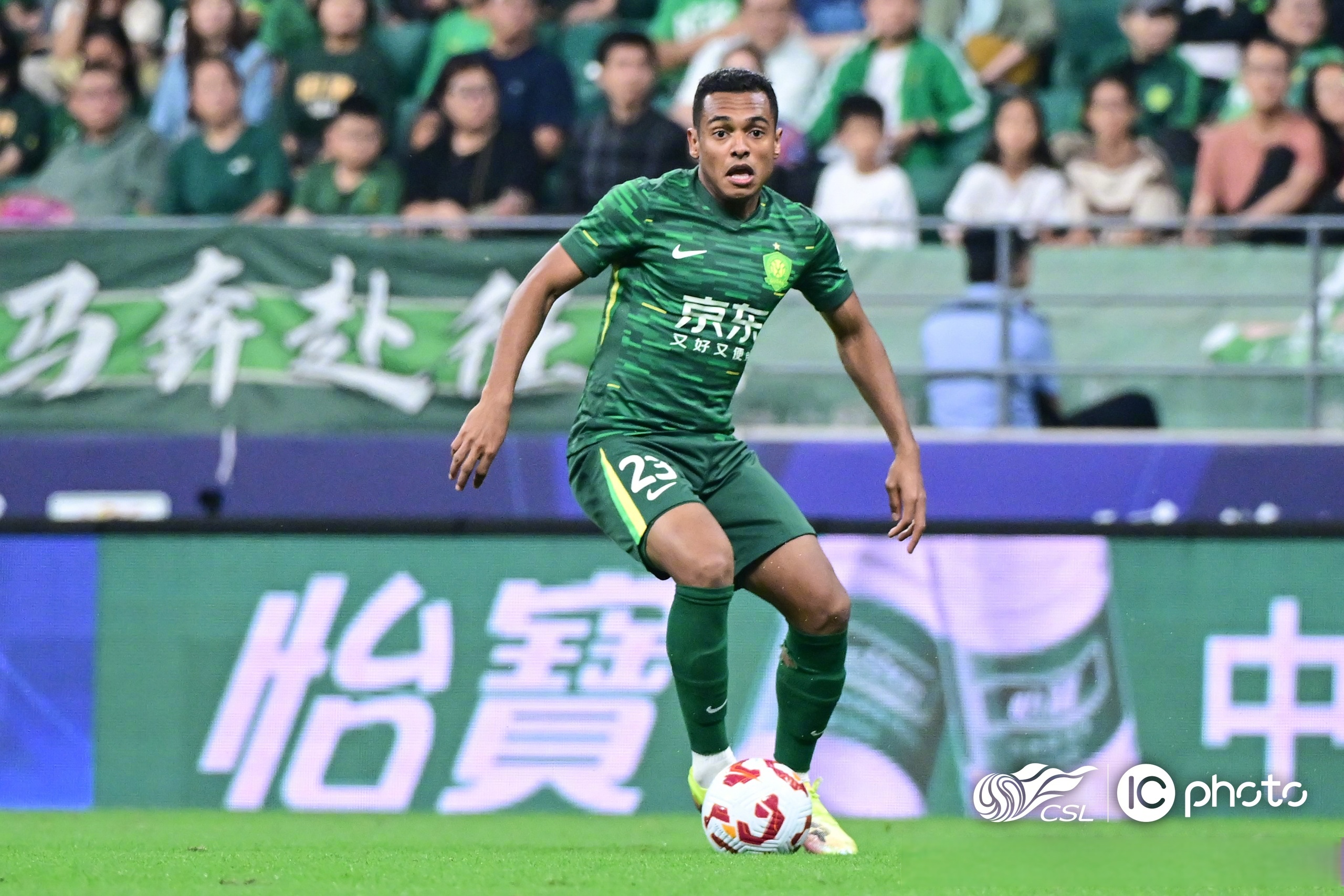 赛前中超传出新动向，斯图加特远射贴柱，管理层表态：信心回归，更衣室氛围转暖 