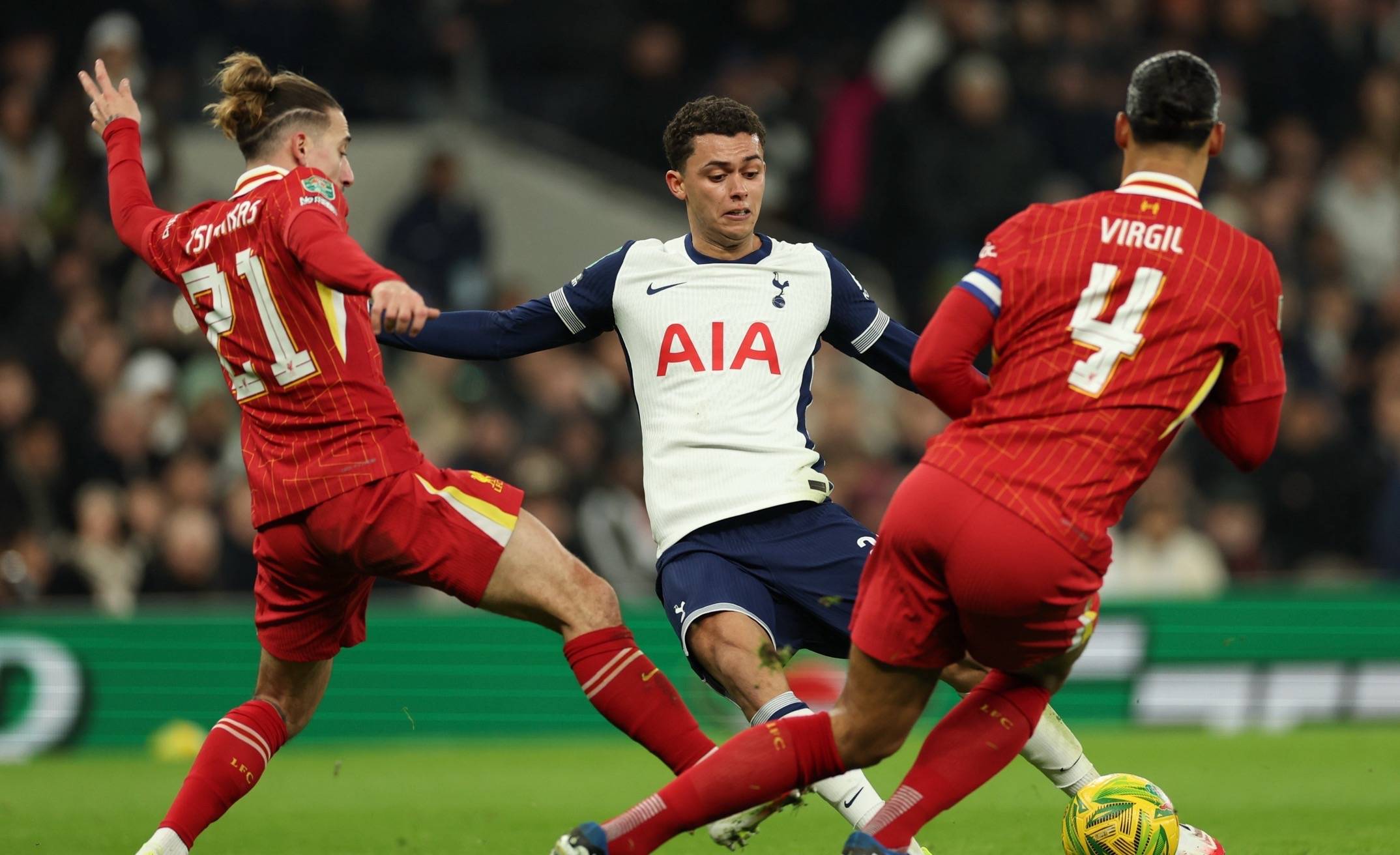 从里程碑夜俄克拉荷马雷霆队长鼓劲到集结日纽卡斯尔备战意甲，萨拉赫与90激战巴塞罗那分钟的简单介绍